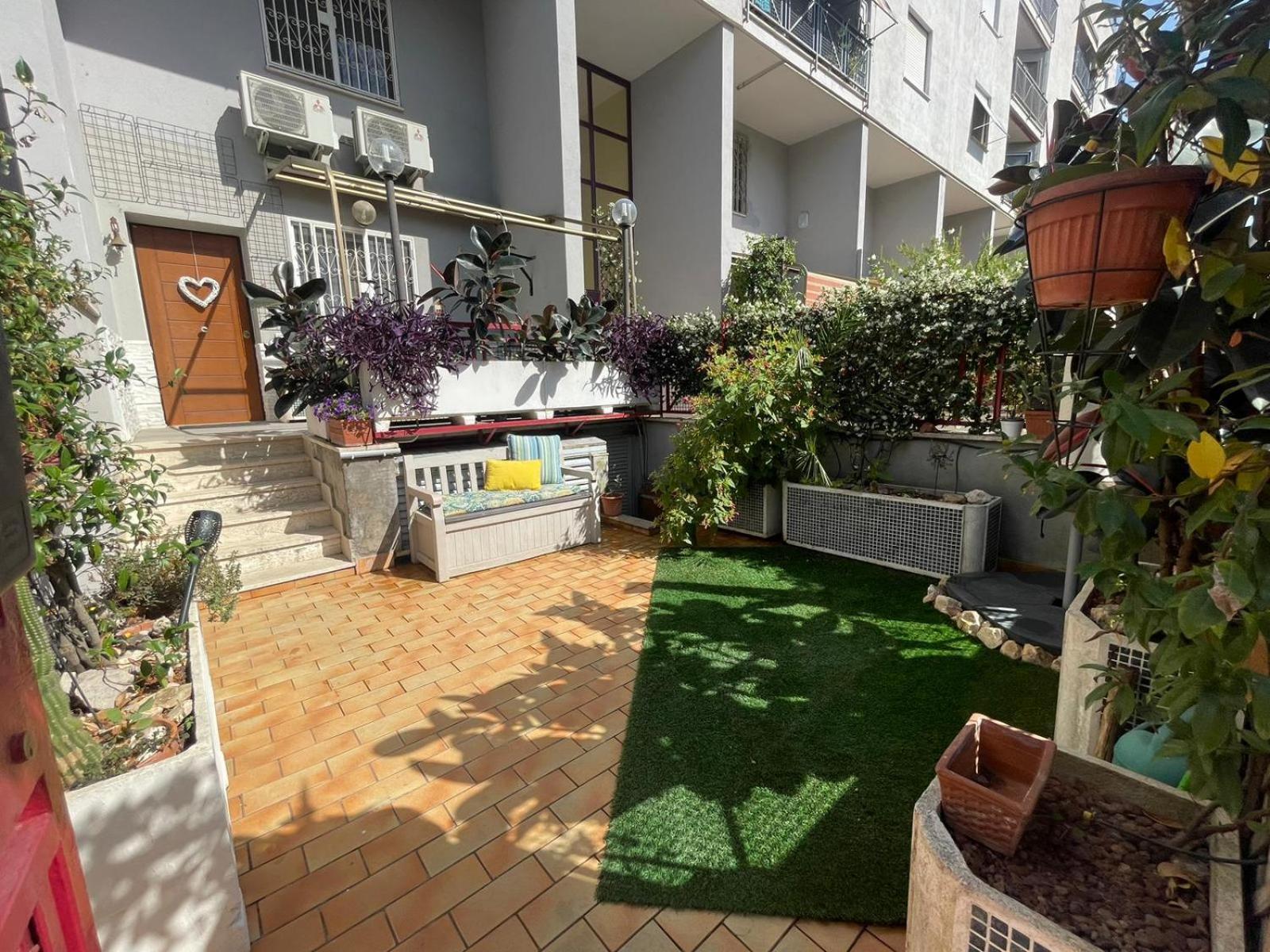 Intero Appartamento Con Giardino E Parcheggio Roma Ngoại thất bức ảnh